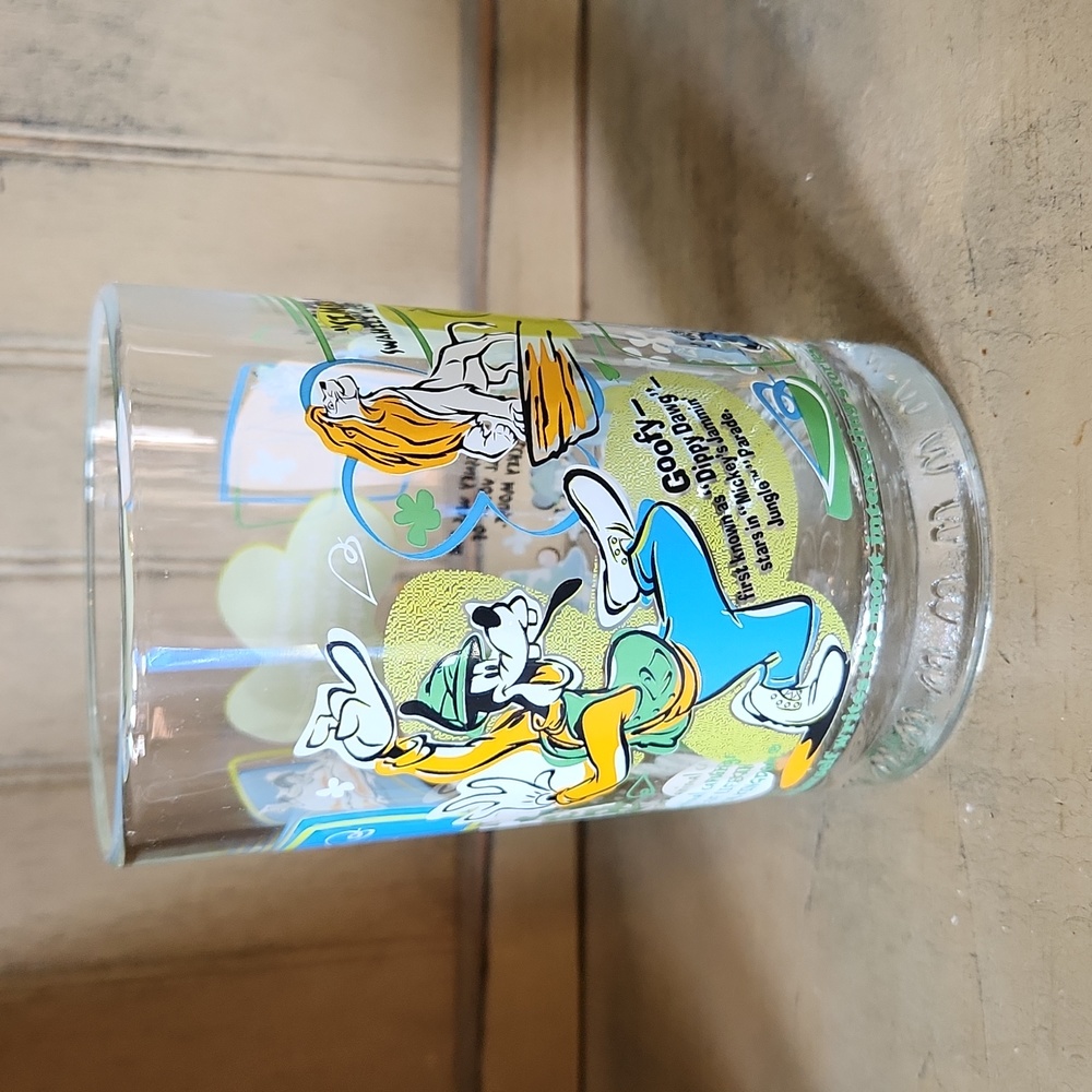 McDonald' Disney World 100 Years of Magic Animal Kingdom Glass with Goofy